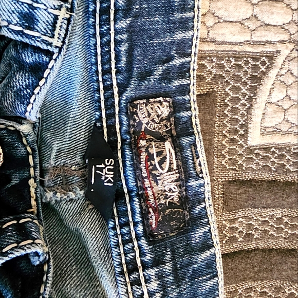 Silver Jeans - Picture 6 of 6